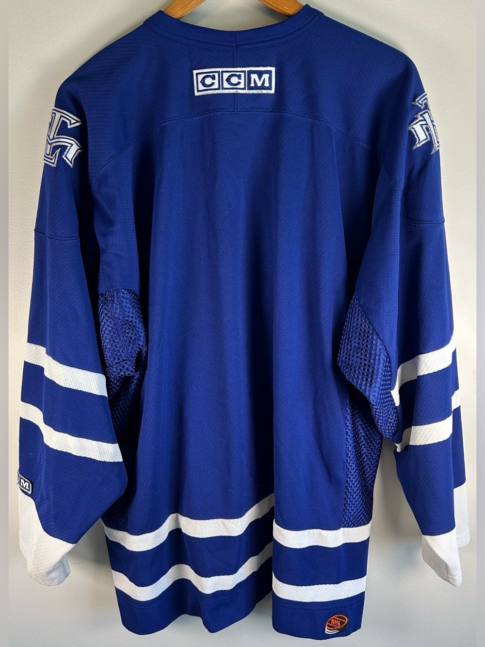 Vintage Toronto Maple Leafs NHL CCM Air-Knit Men’s Hockey Jersey Size XL Y2K - Picture 7 of 14